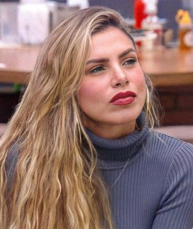 Erika Schneider - Reprodução