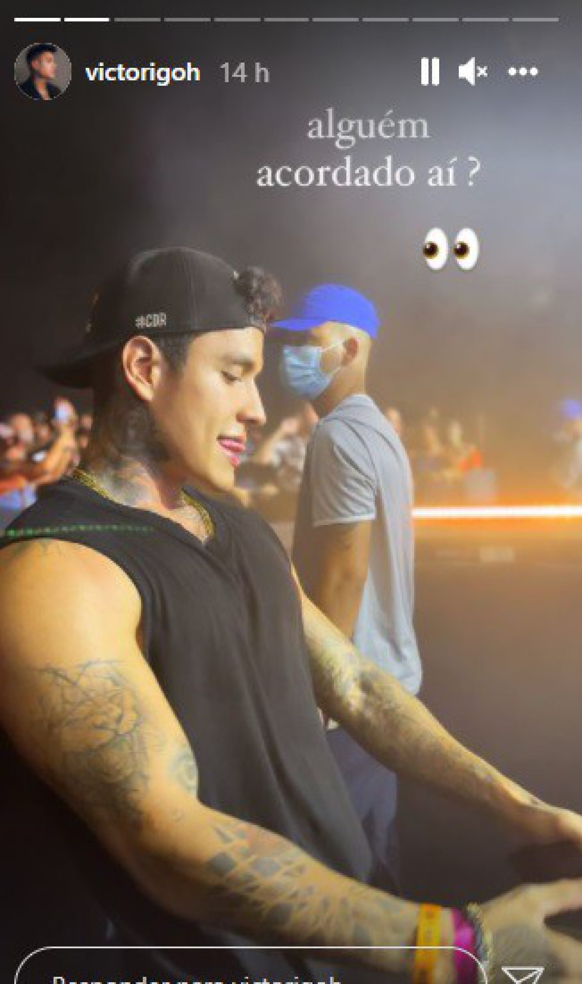 Noivo de Sthe Matos, Victor Igoh aproveitou show na Bahia - Reprodução/Instagram