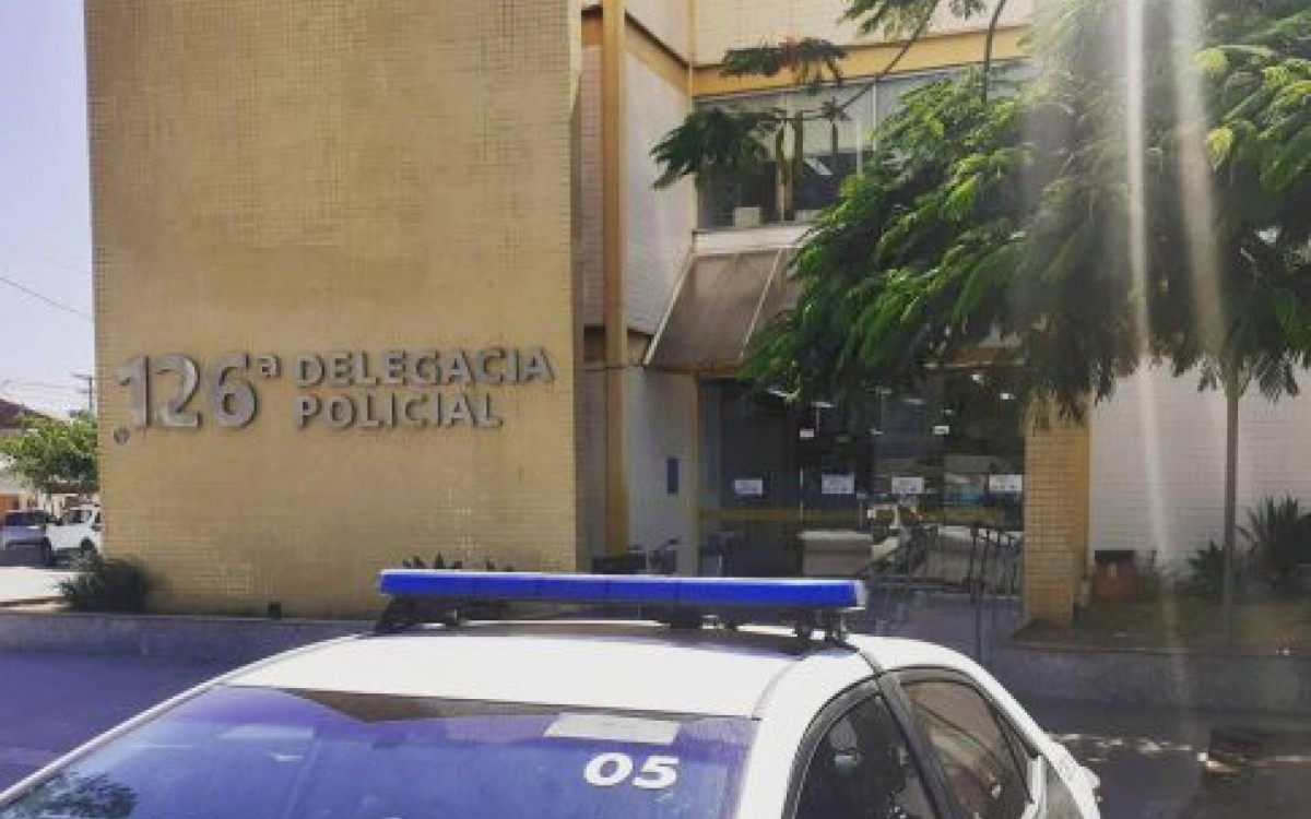 A ocorrÃªncia foi registrada na 126Âª Delegacia de PolÃ­cia de Cabo Frio  - Letycia Rocha (RC24h)