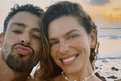 Mariana Goldfarb anuncia fim do casamento com Cauã Reymond