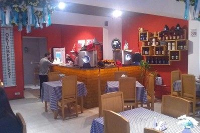 (VÍDEO) Oktoberfest: festival é realizado por restaurante de comida alemã em Petrópolis