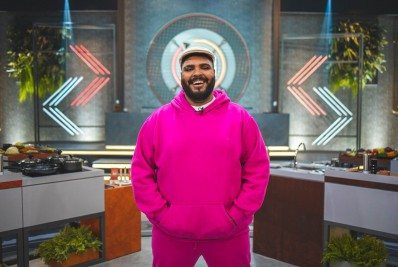 Paulo Vieira comemora aniversário e vira assunto mais comentado da web: 'BTS do humor'