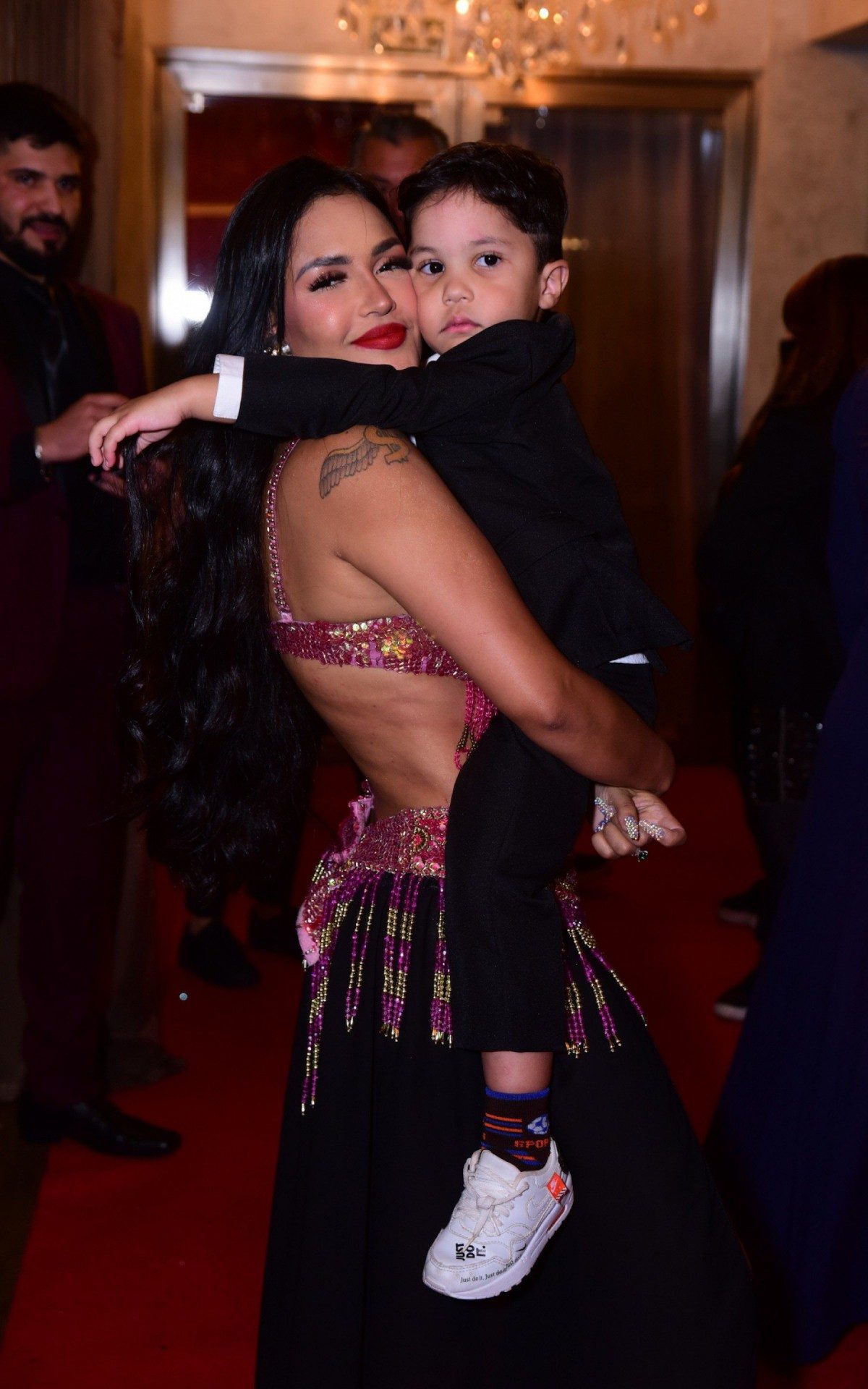 Ex-BBB Flay em sua festa de anivers&aacute;rio, em S&atilde;o Paulo, na noite desta ter&ccedil;a-feira