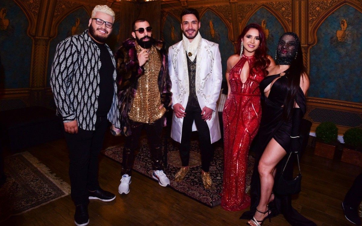 Famosos na festa de Flay