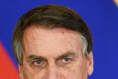 'Três partidos me querem. São três namoradas', diz Bolsonaro