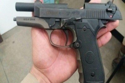 Adolescente de 16 anos e homem trocaram tiros com a Polícia