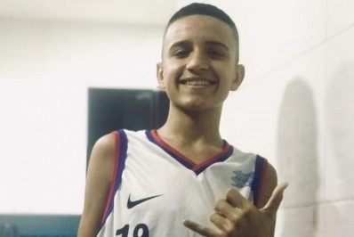 Estudante é morto em Quintino após receber telefonema da namorada; ela e a mãe estão desaparecidas