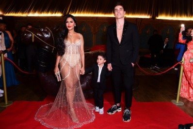 Flay comemora aniversário com festança para 200 convidados