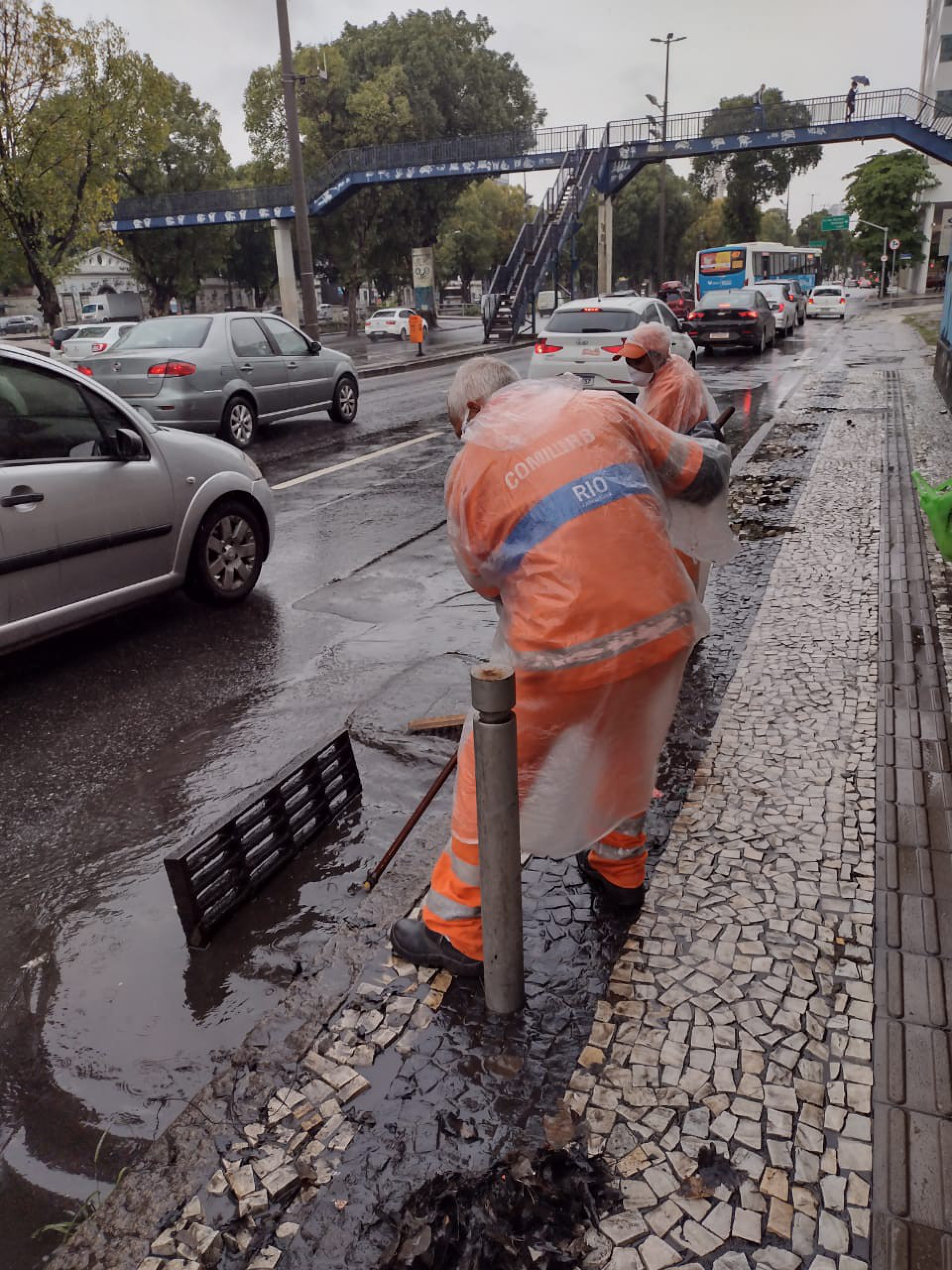 Chuva provocou alagamentos pela cidade do Rio - Reprodução Twitter