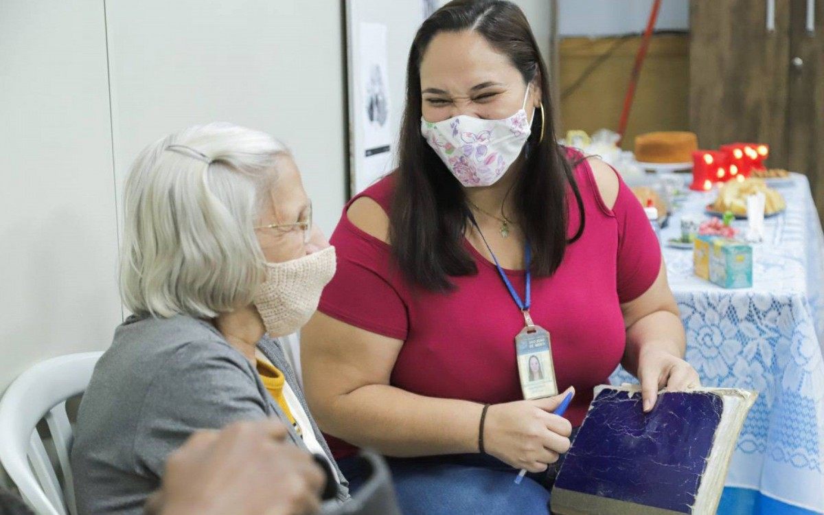 O encontro contou com a participa&ccedil;&atilde;o da psic&oacute;loga Cl&aacute;udia Bonfim