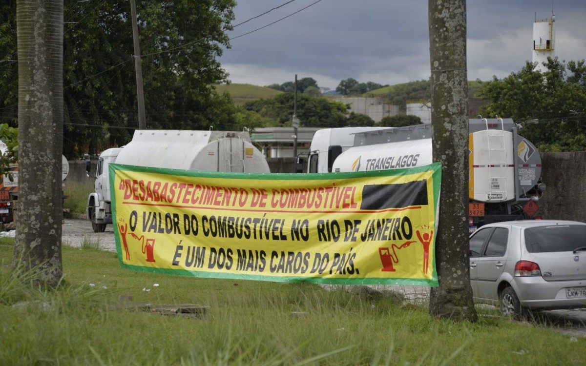 Manifestantes reclamavam do pre&ccedil;o alto do combust&iacute;vel e frete