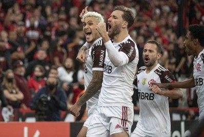 Partida do Flamengo pela Copa do Brasil dá mais ibope em SP pela Globo do que clubes paulistas em toda Libertadores pelo SBT