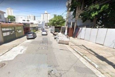 Prédio em construção desaba e deixa homem gravemente ferido em SP