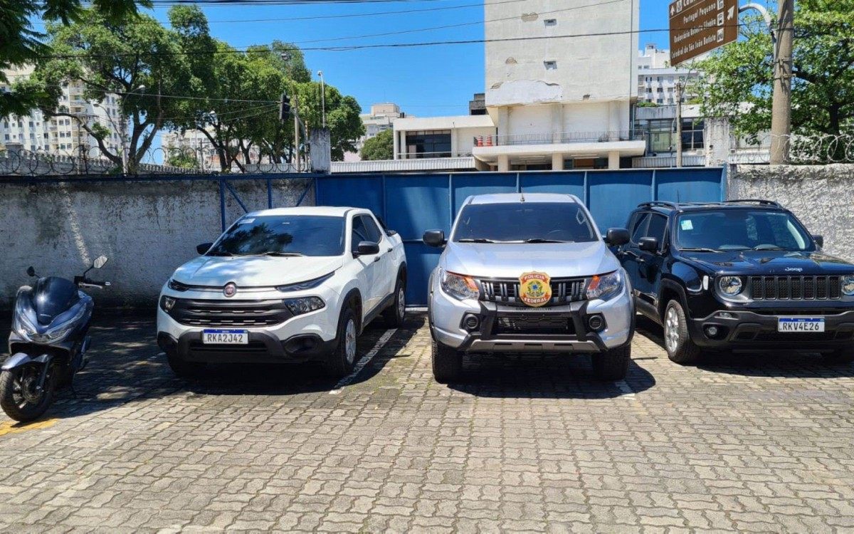 Carros apreendidos na ação - Divulgação