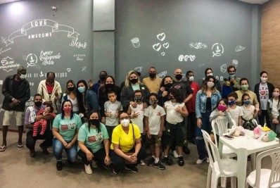 Crianças participam de ação social