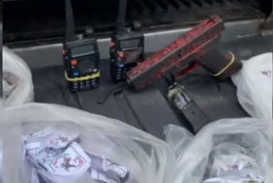 Policiais militares prendem dupla com drogas em Meriti