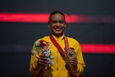 Rebeca Andrade faz história e conquista um ouro e uma prata no Mundial de Ginástica