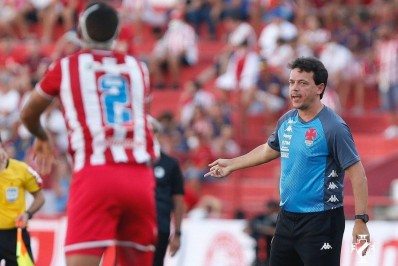 Fernando Diniz lamenta empate com sabor de derrota com o Náutico nos Aflitos