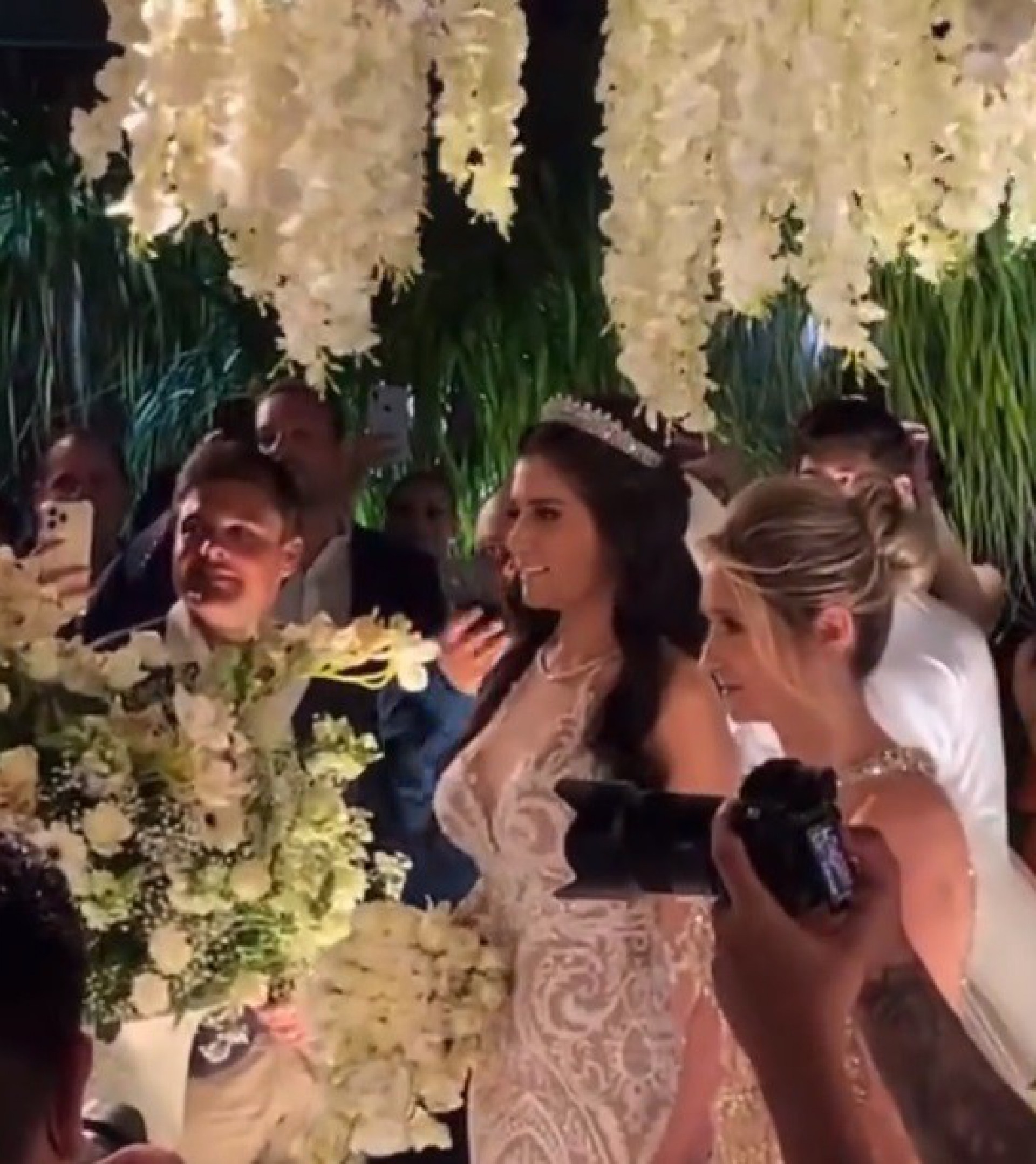 Zé Vaqueiro e Ingra se casam - reprodução de vídeo