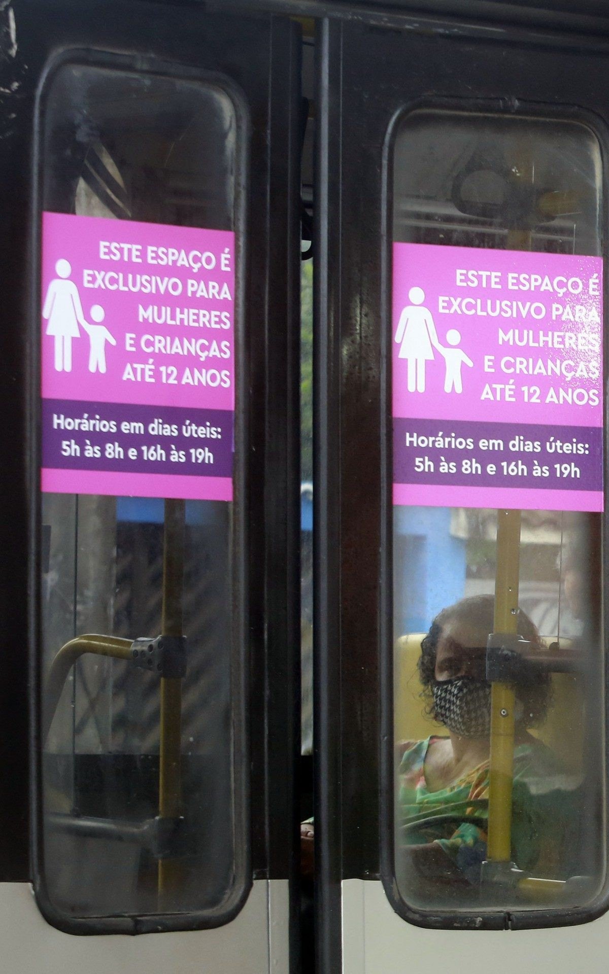 BRT Rosa come&ccedil;a a operar nesta segunda-feira com fiscaliza&ccedil;&atilde;o da Guarda Municipal dentro dos coletivos