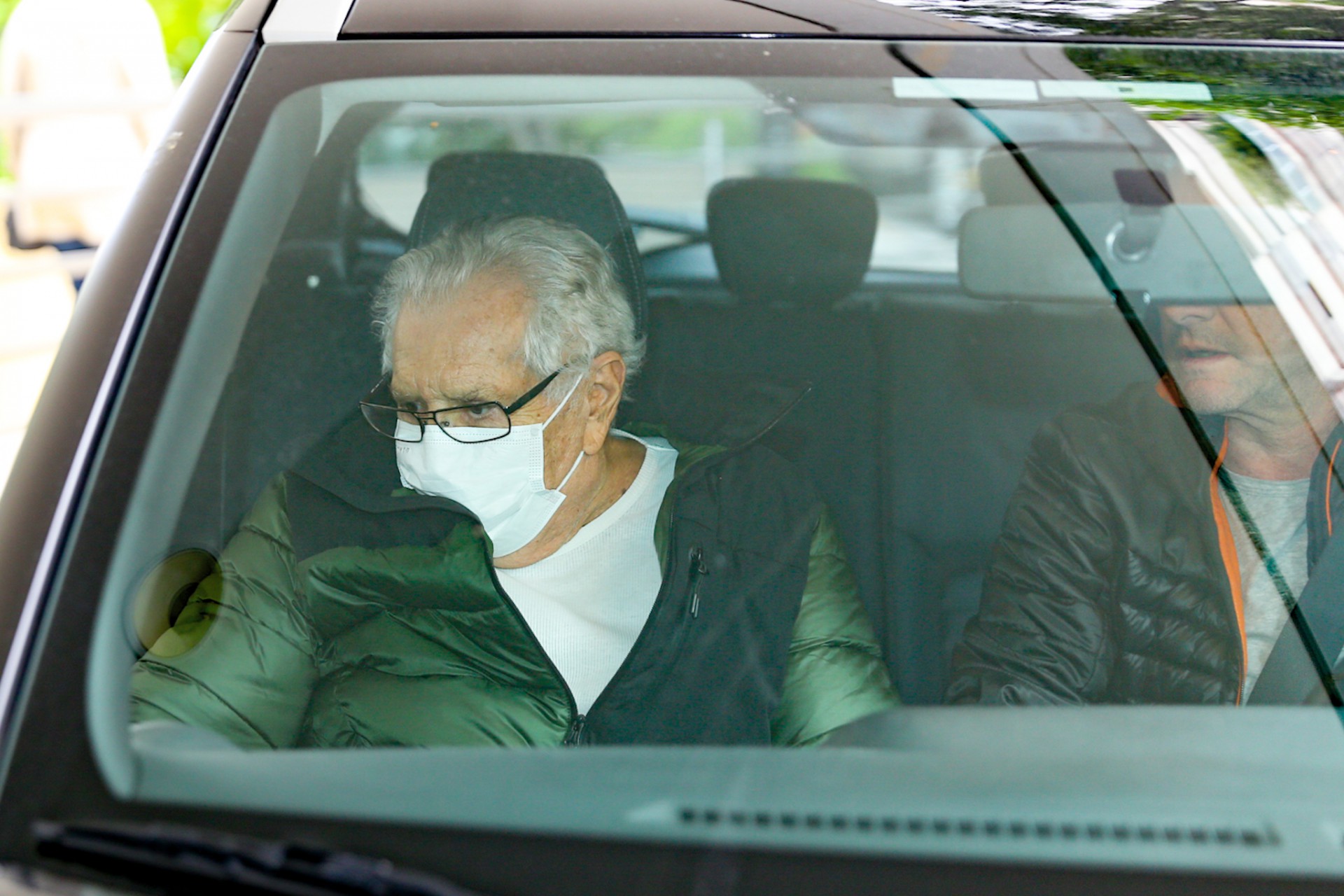 Carlos Alberto de Nóbrega recebe alta e deixa Hospital Sírio Libanês, em São Paulo, na manhã desta segunda-feira - Ag. News