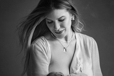 Maternidade real! Lore Improta conta que seios estão machucados pela amamentação