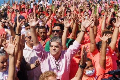 Outubro Rosa: Evento reúne milhares de mulheres em Caxias