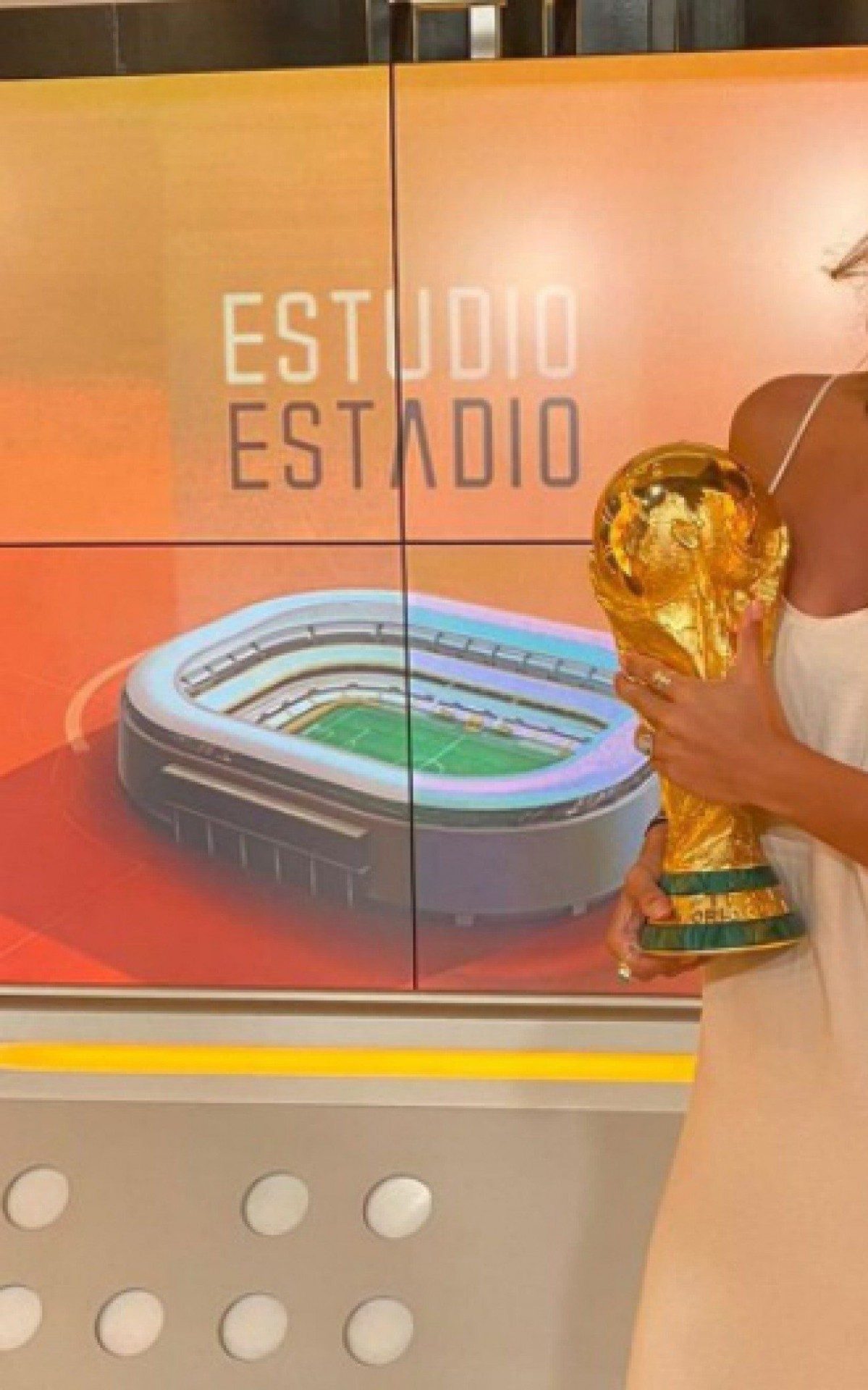 Lorena Gonz&aacute;lez perdeu o seu emprego