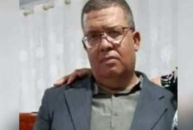 Multidão se reúne em funerária para aguardar ressureição de pastor três dias após sua morte