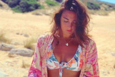 Jornalista perde emprego em emissora após comentário racista sobre jogador: 'Mais preto que o terno'