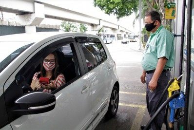 Aumento no preço da gasolina e do diesel pode impactar valor dos alimentos e do transporte público