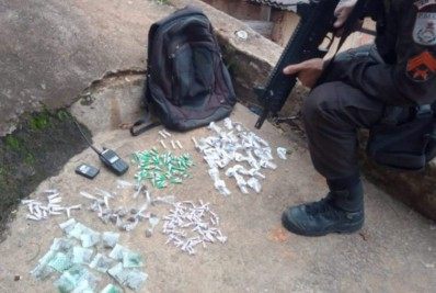 PM apreende menores com drogas em Volta Redonda