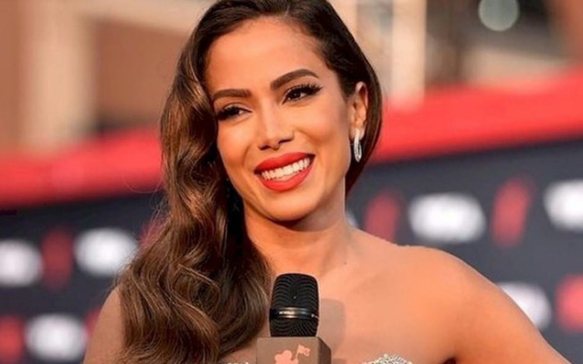 Anitta é Anunciada Como Atração Do Chá Da Alice Diversão O Dia 8704