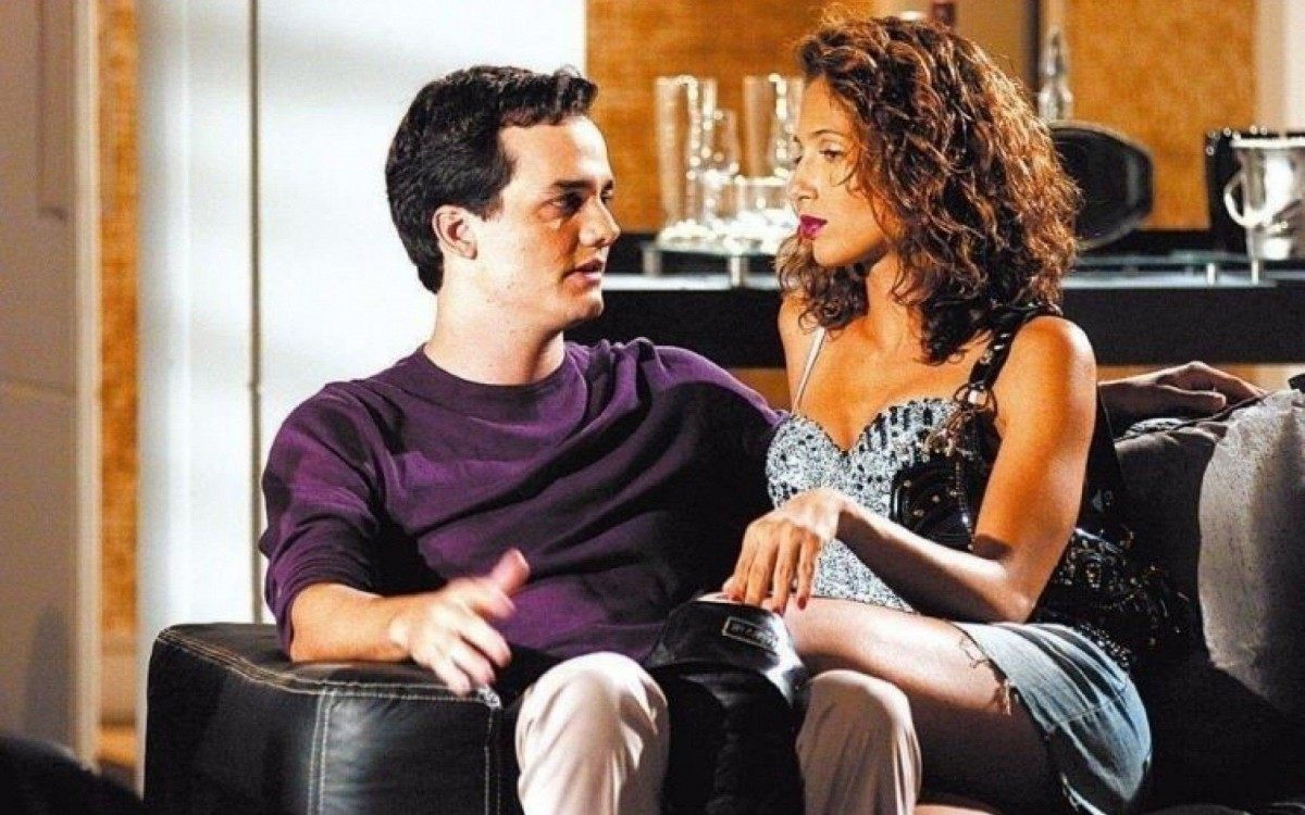 Wagner Moura e Camila Pitanga em 'Para&Atilde;&shy;so Tropical'