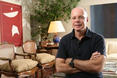 Viúvo de Gilberto Braga faz post sobre morte do autor