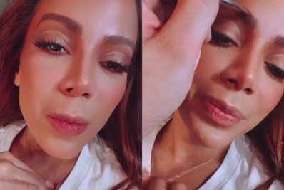 Anitta passa por perrengue com fantasia de Halloween e pede ajuda aos fãs