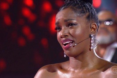 IZA chora no 'The Voice Brasil' com cantoria e desabafo de participante