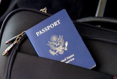 EUA anunciam primeira emissão de passaporte para pessoas não binárias