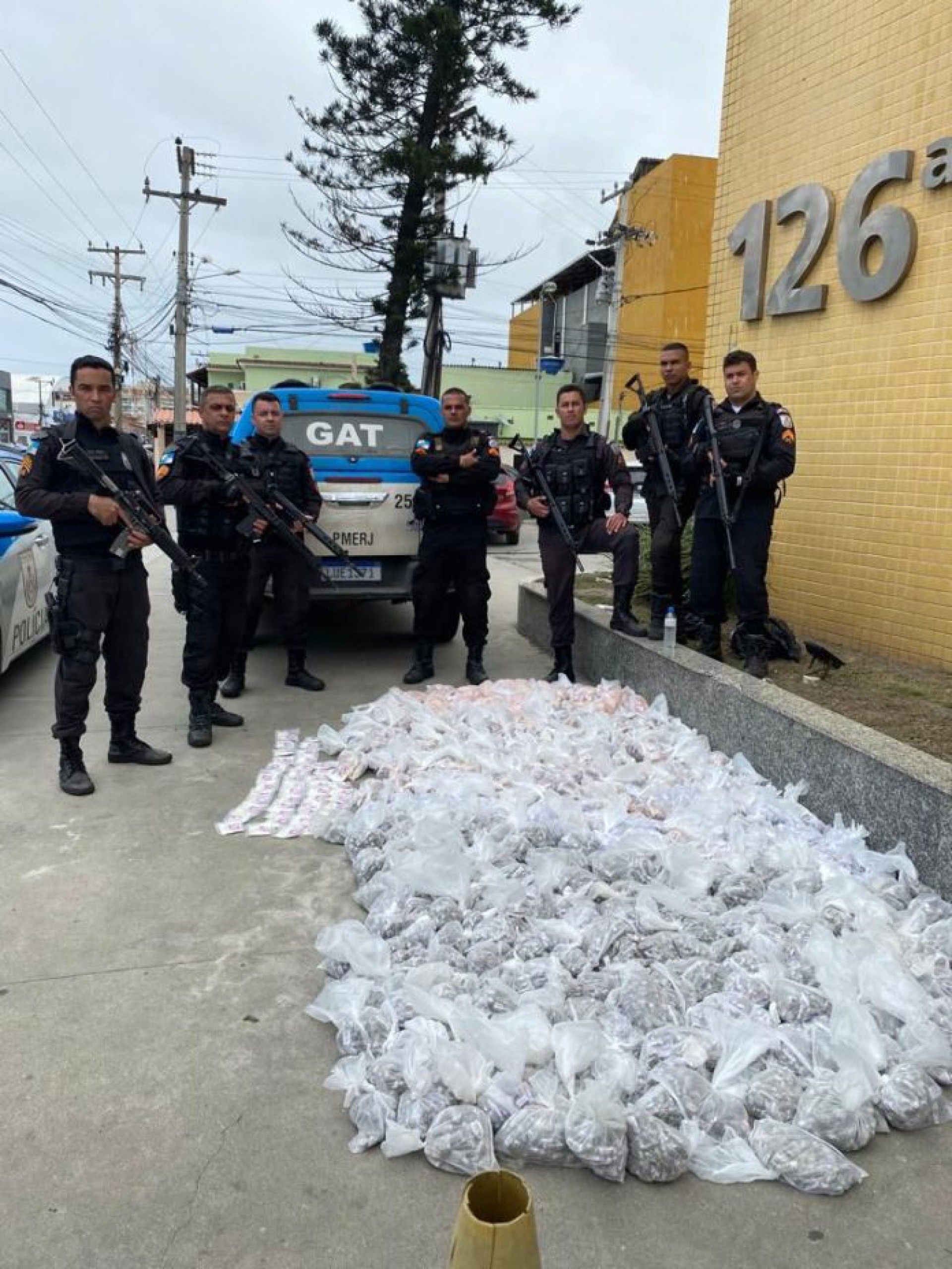 Os agentes localizaram 21.744 tabletes de maconha, 9.348 cápsulas de cocaína e 6.960 pedras de crack - Letycia Rocha (RC24h)
