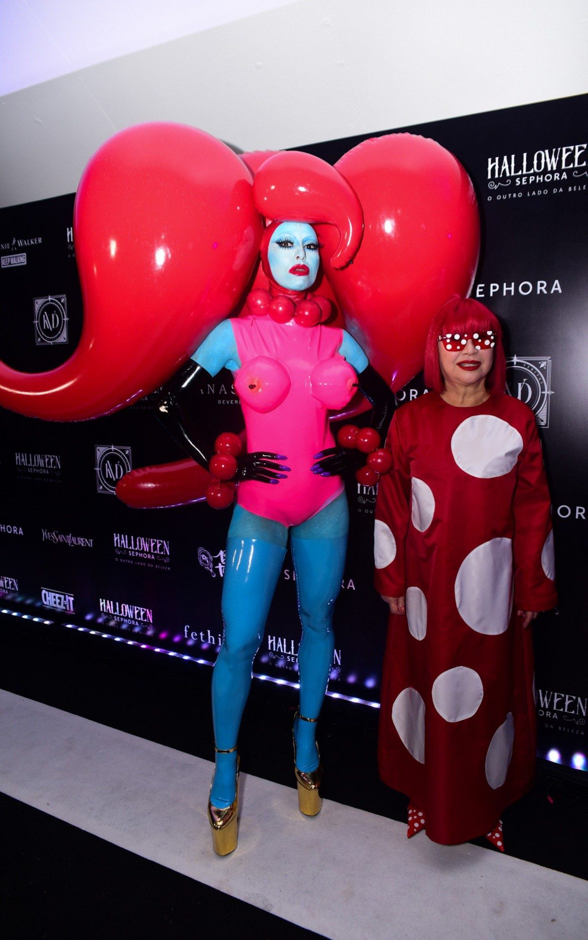 Sabrina Sato e a m&atilde;e, dona Kika