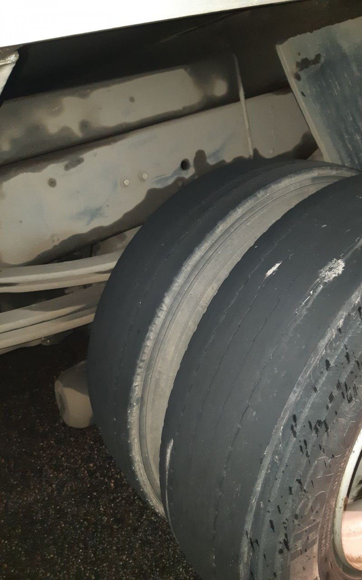 PRF acredita que por conta das m&aacute;s condi&ccedil;&otilde;es de dois pneus do caminh&atilde;o, o ve&iacute;culo n&atilde;o conseguiu frear a tempo