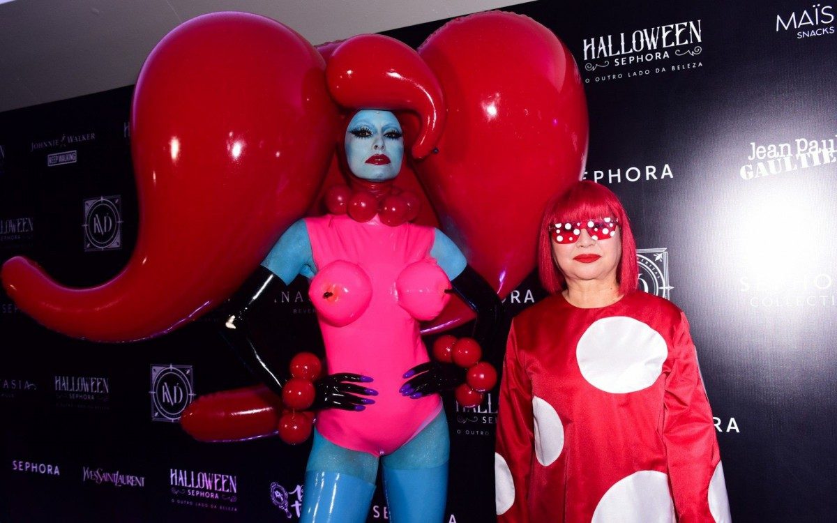 Sabrina Sato e a m&atilde;e, dona Kika