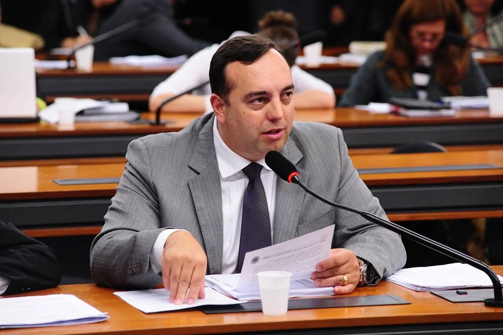 TSE cassa mandato de deputado bolsonarista