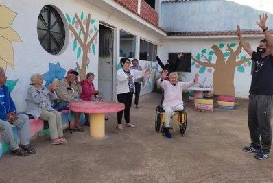 Prefeitura de Paty promove atividade física para idosos asilados