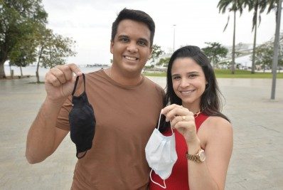 Liberação do uso de máscara em locais abertos divide opinião dos cariocas