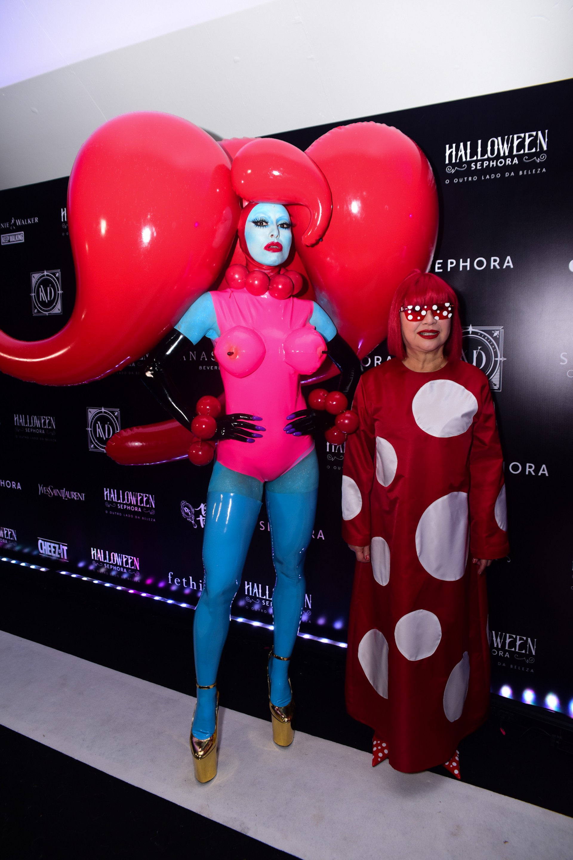 Sabrina Sato e a mãe, dona Kika - Ag. News