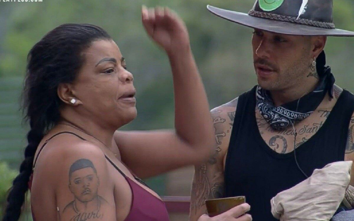 Cantora detonou Gui Araújo no 'Hora do Faro'