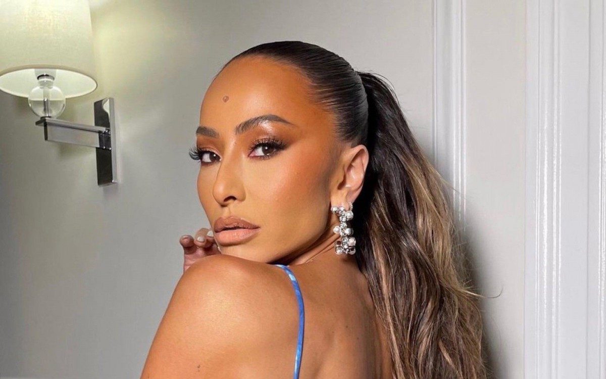 Sabrina Sato pronta para brilhar no ensaio da Unidos de Vila Isabel