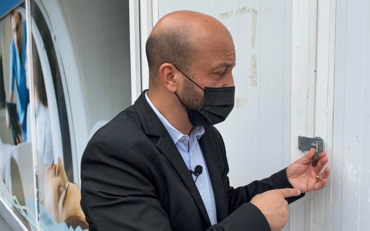 Vereador mostrou sala onde fica o tom&oacute;grafo fechada na Policl&iacute;nica Rodolpho Rocco, em Del Castilho