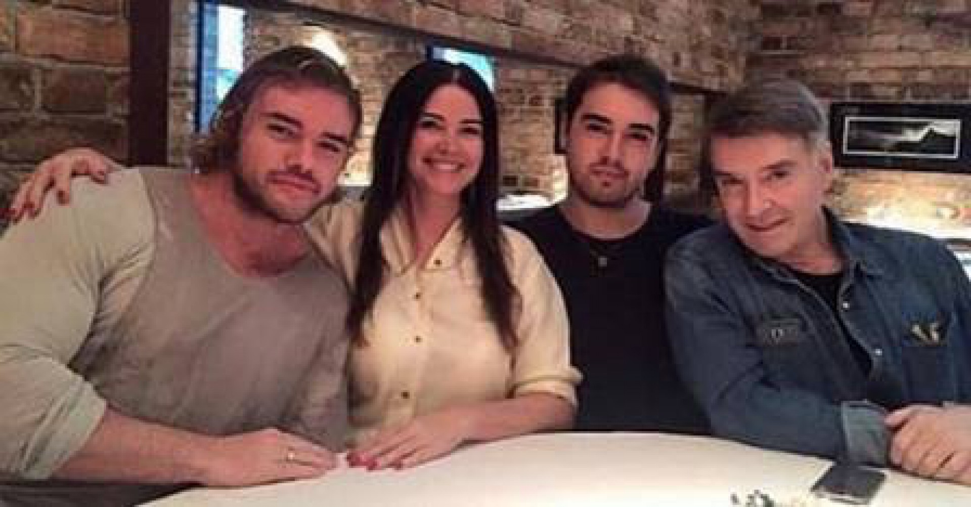 Thor, Eike Batista e Luma de Oliveira e Olin - Reprodução/instagram